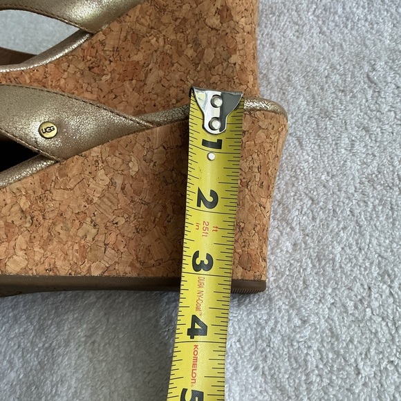 UGG Metallic Gold Cork Wedges Sz 7.5 - Picture 7 of 9